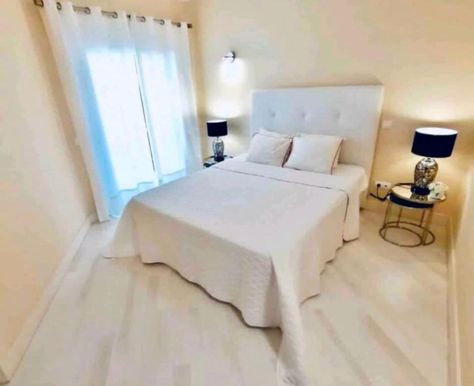 Beach & Sea Apt, Fast Wifi, Airco, Private Parking And Pool 포티마오 외부 사진