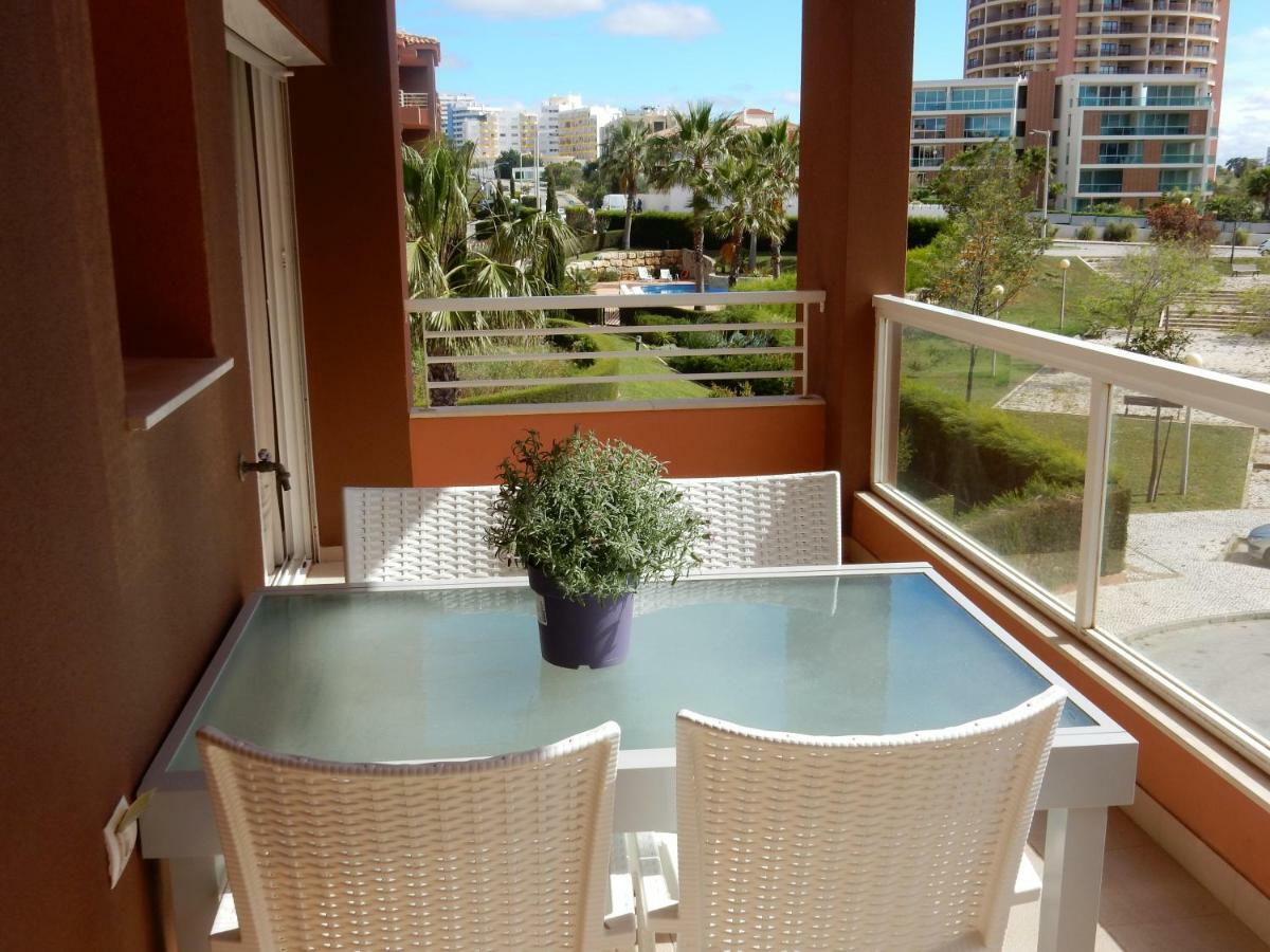 Beach & Sea Apt, Fast Wifi, Airco, Private Parking And Pool 포티마오 외부 사진